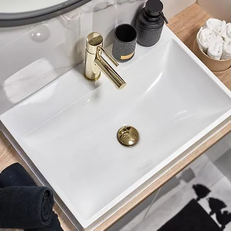 Zoli Stork - Hubnera 1